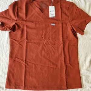 FIGS Leon Three-Pocket Scrub Top NWT - M